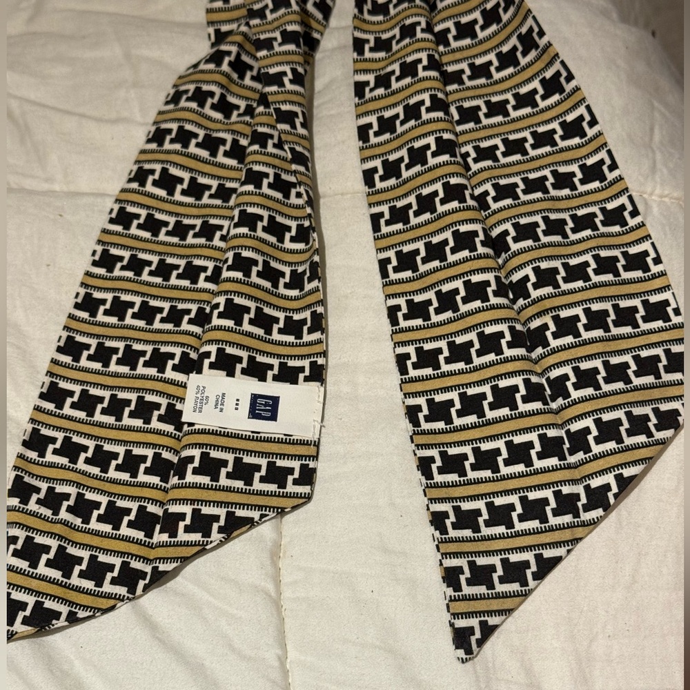 New Vtg Gapscarf